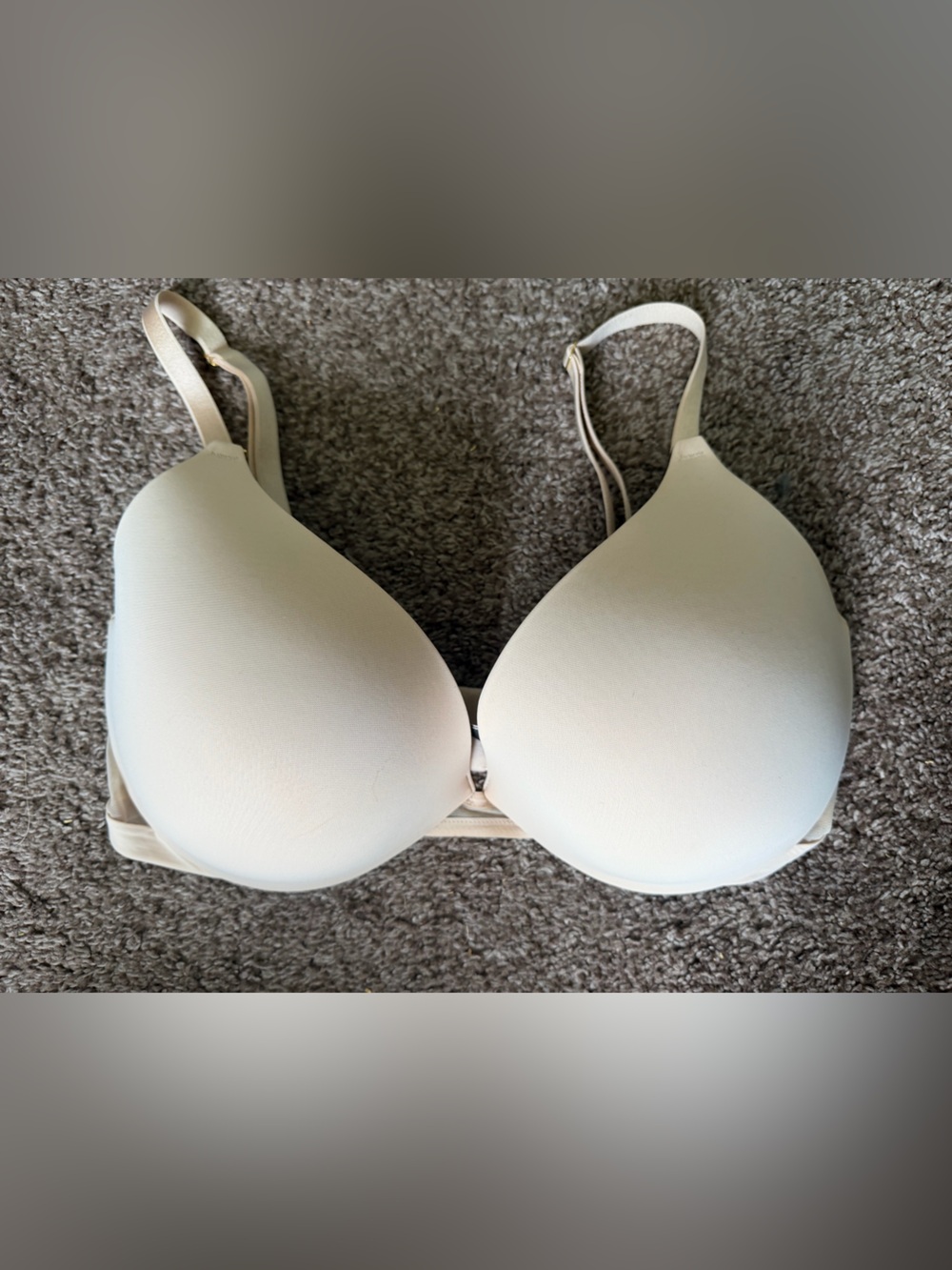 Victoria's Secret Uplift Plunge Push-Up Bra - Ivory